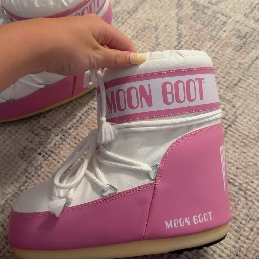 Pink Moon Boots size 4.5-6